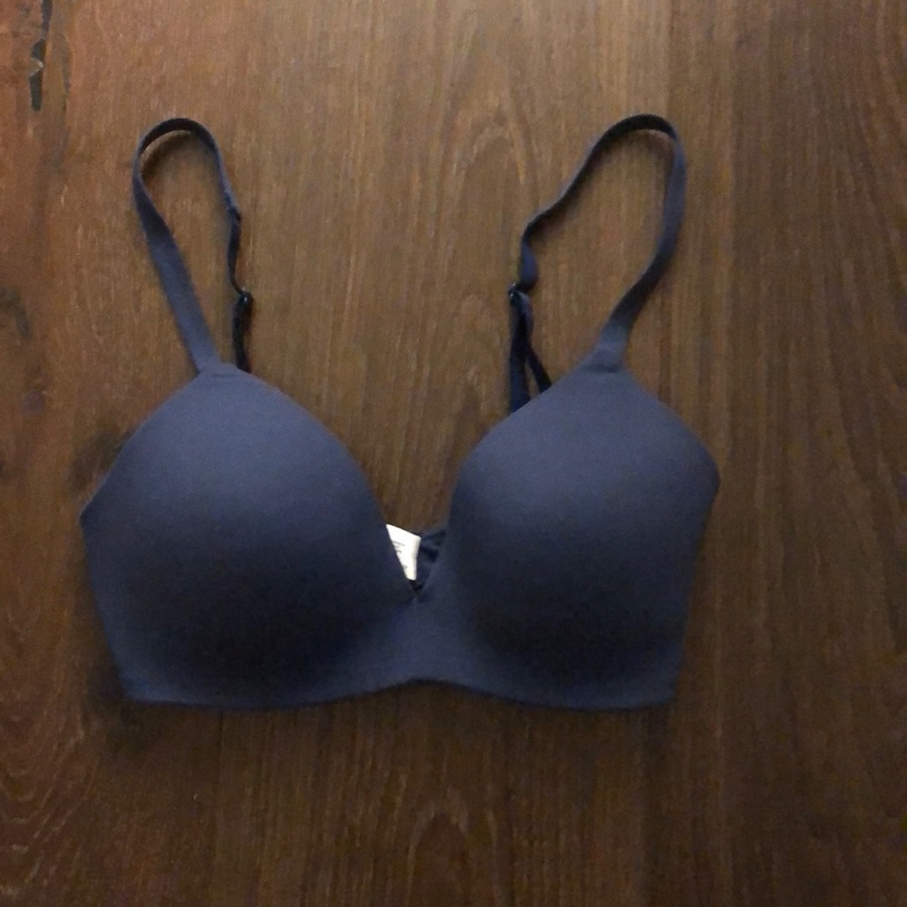 Wacoal blue wireless bra, 30D